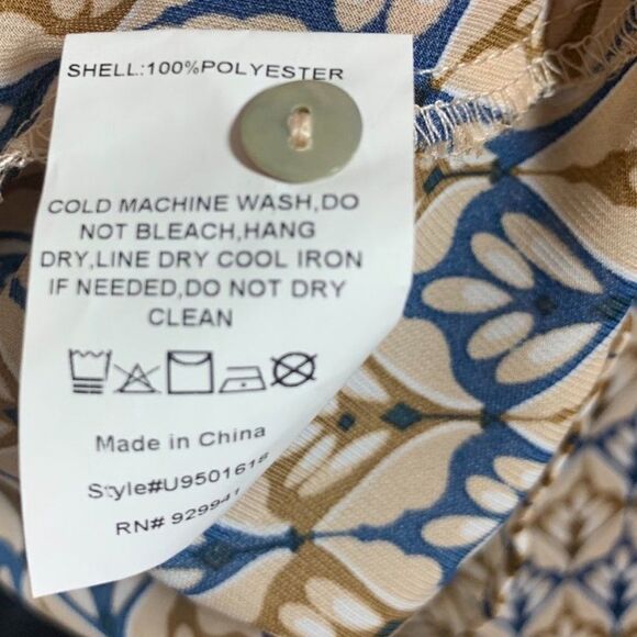 Weekend Suzanne Betro Abstract Key Hole Bell Sleeve Tunic - Picture 12 of 15